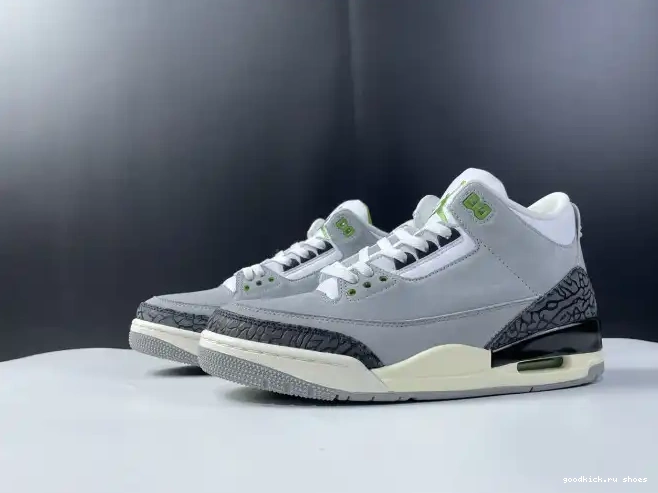3 136064-006 Chlorophyll Air Retro Jordan 0601